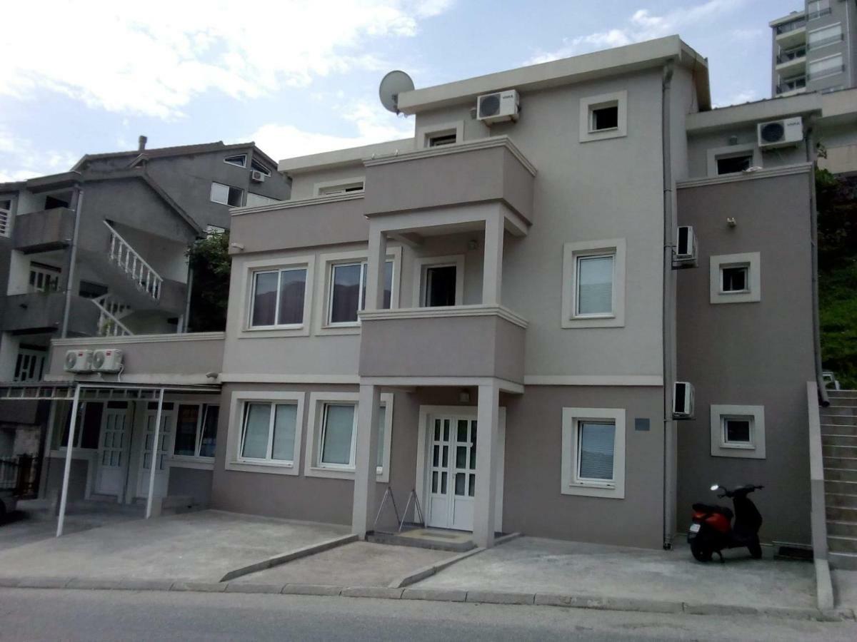 Apartments Grubor Будва Екстериор снимка